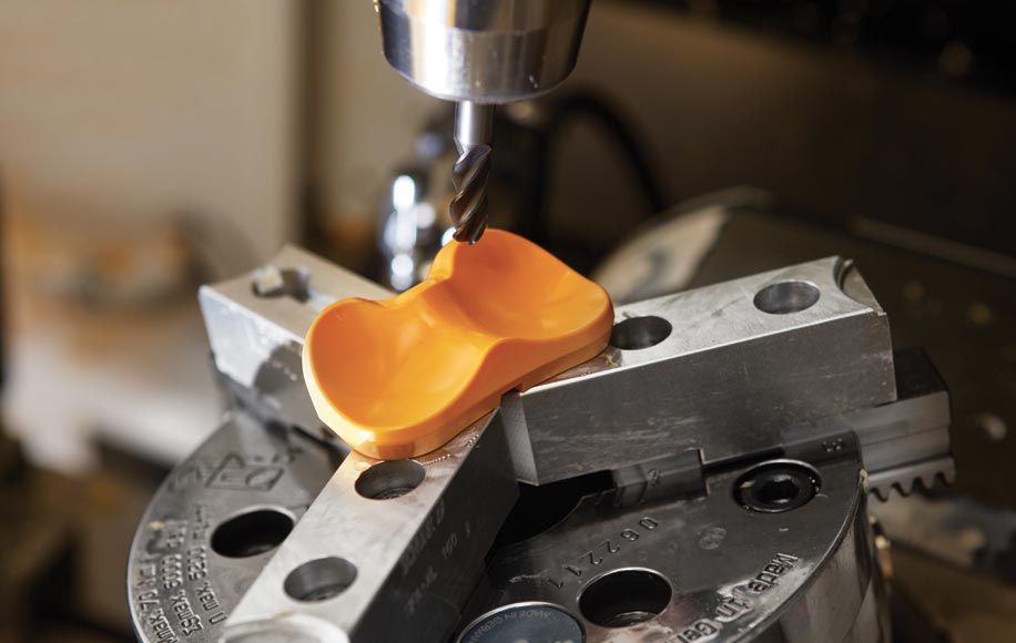 Valence, 5-axis machining UGV, surface scanning, POMC, propylux, test inserts